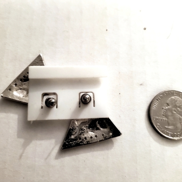 Silver Triangle Decorative Earrings NWT - Picture 2 of 2